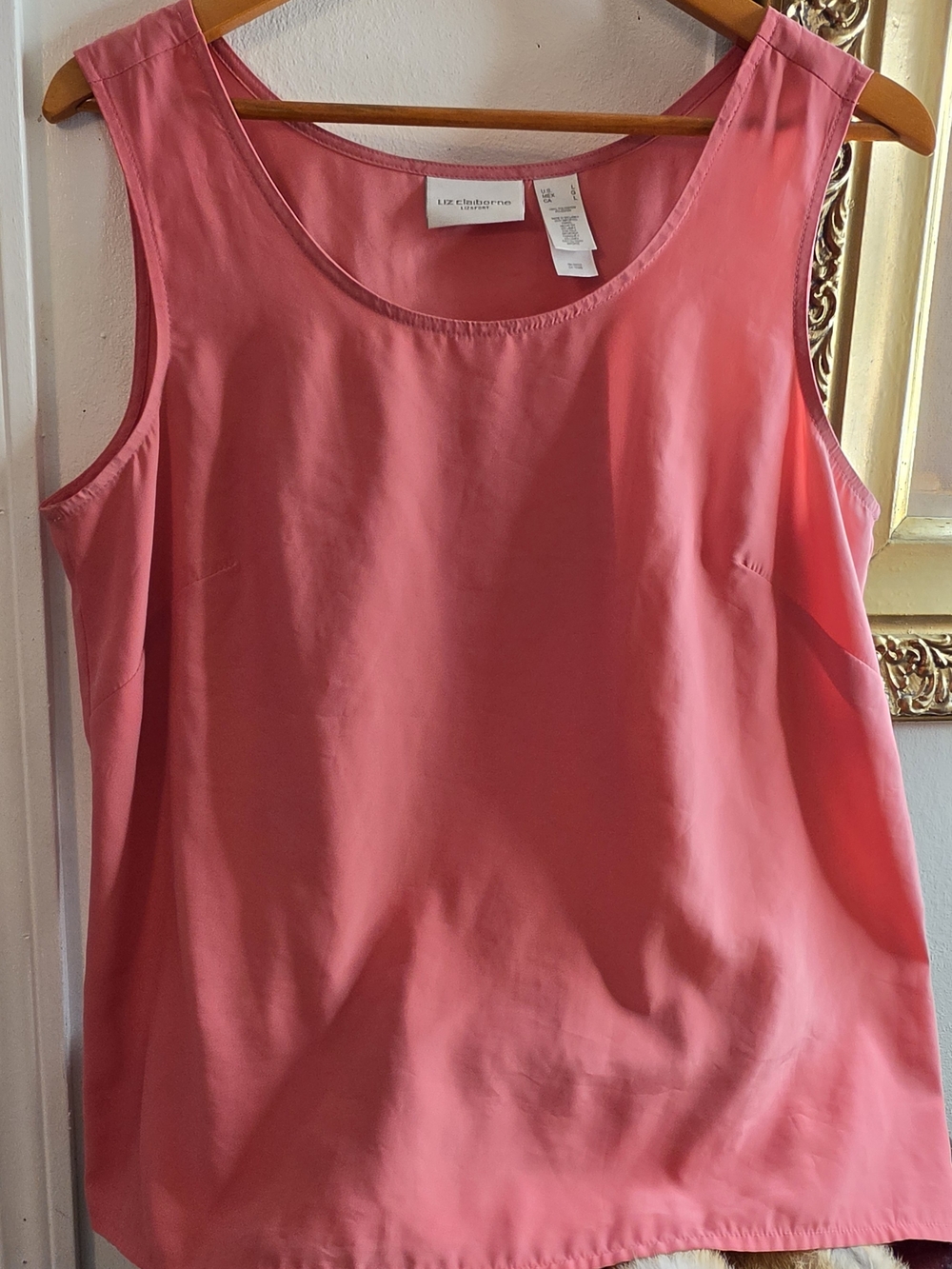 Liz Claiborne Coral Pink Scoop Neck Tank